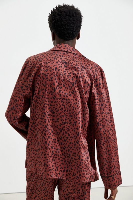 Воротник сравнивает Sleepwear pyjamas полиэстера рукава людей пижам сатинировки шелка длинный